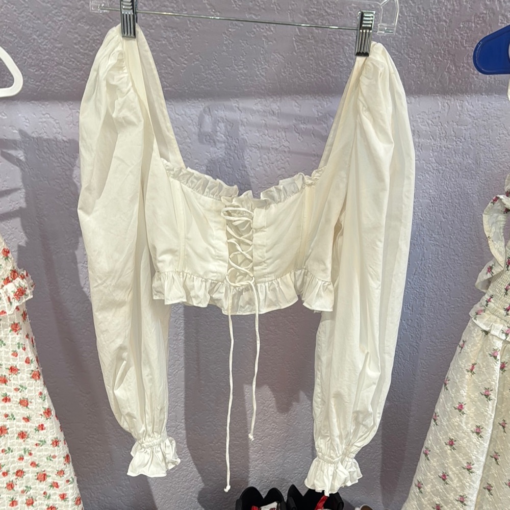 Elegant white Lace-Up Women's crop Top